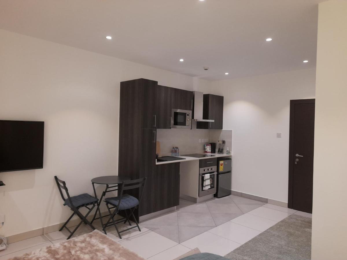 Embassy Gardens Studio Άκρα Εξωτερικό φωτογραφία
