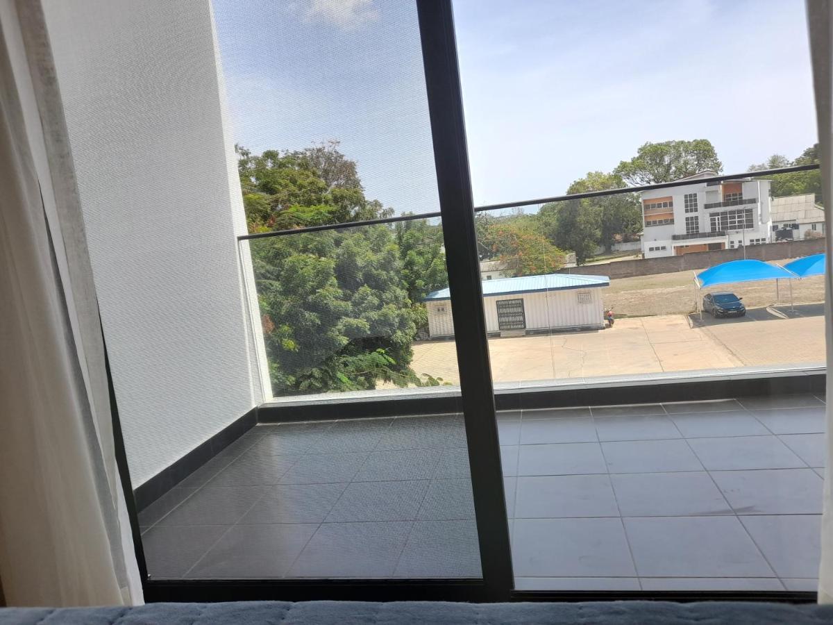 Embassy Gardens Studio Άκρα Εξωτερικό φωτογραφία