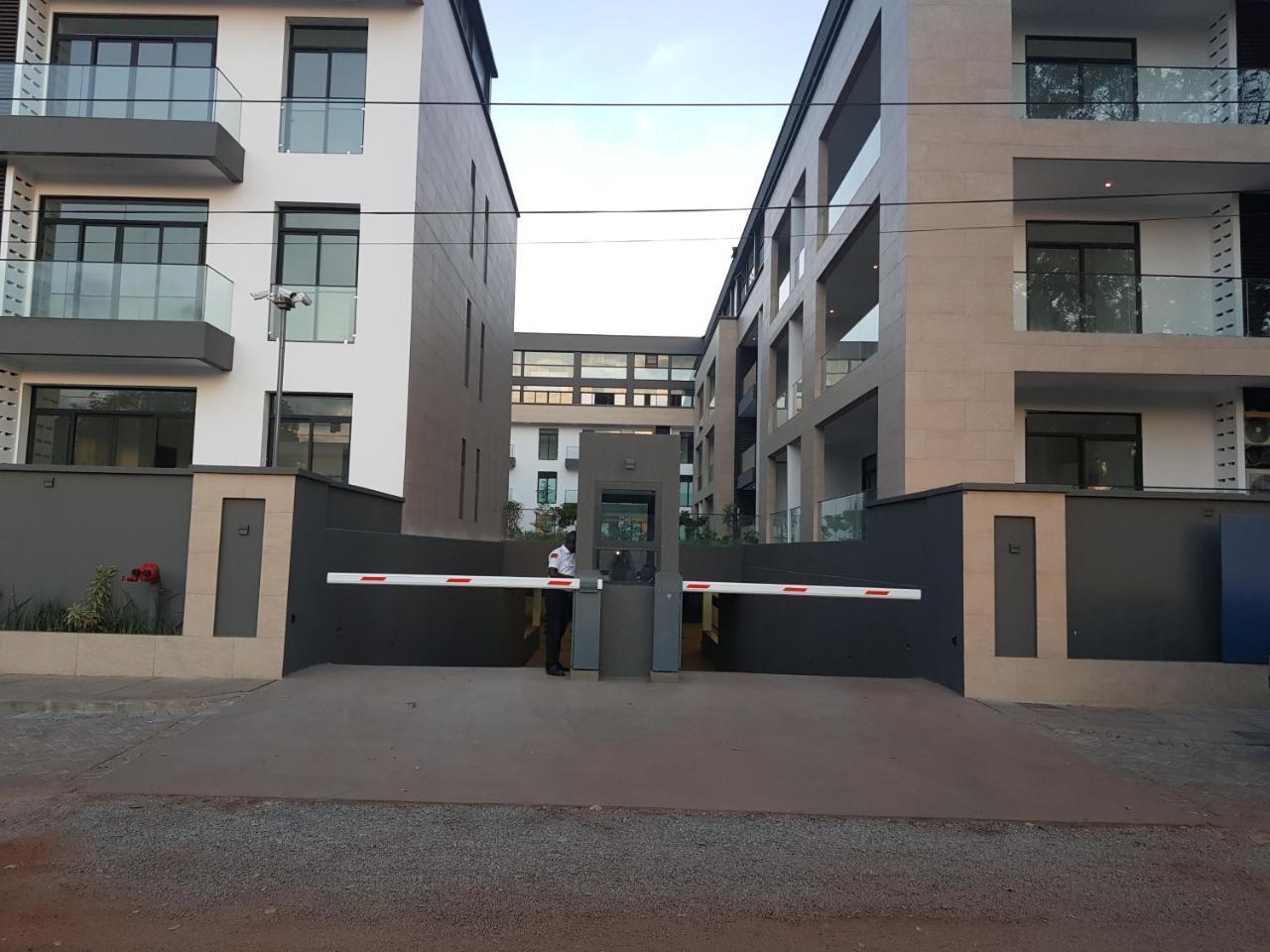 Embassy Gardens Studio Άκρα Εξωτερικό φωτογραφία